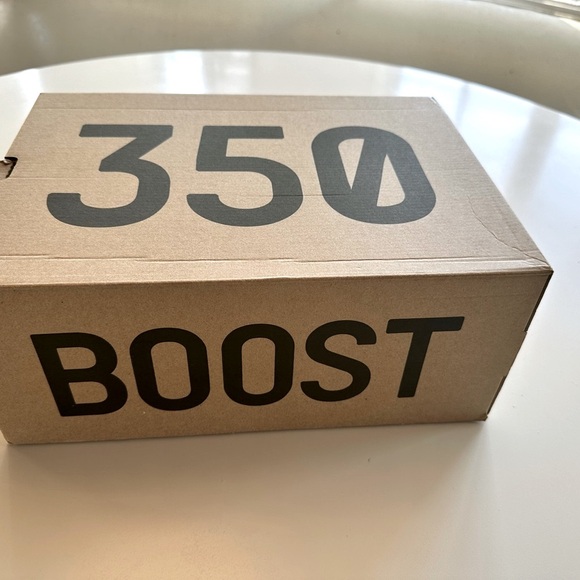 Yeezy 350 Boost - Picture 15 of 15